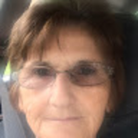 Meet your Posher, Ellen - Picture 1 of 1